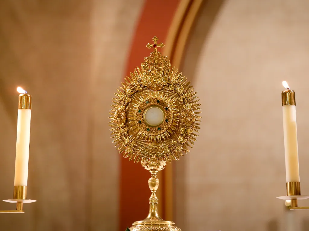 benefits of Eucharist adoration